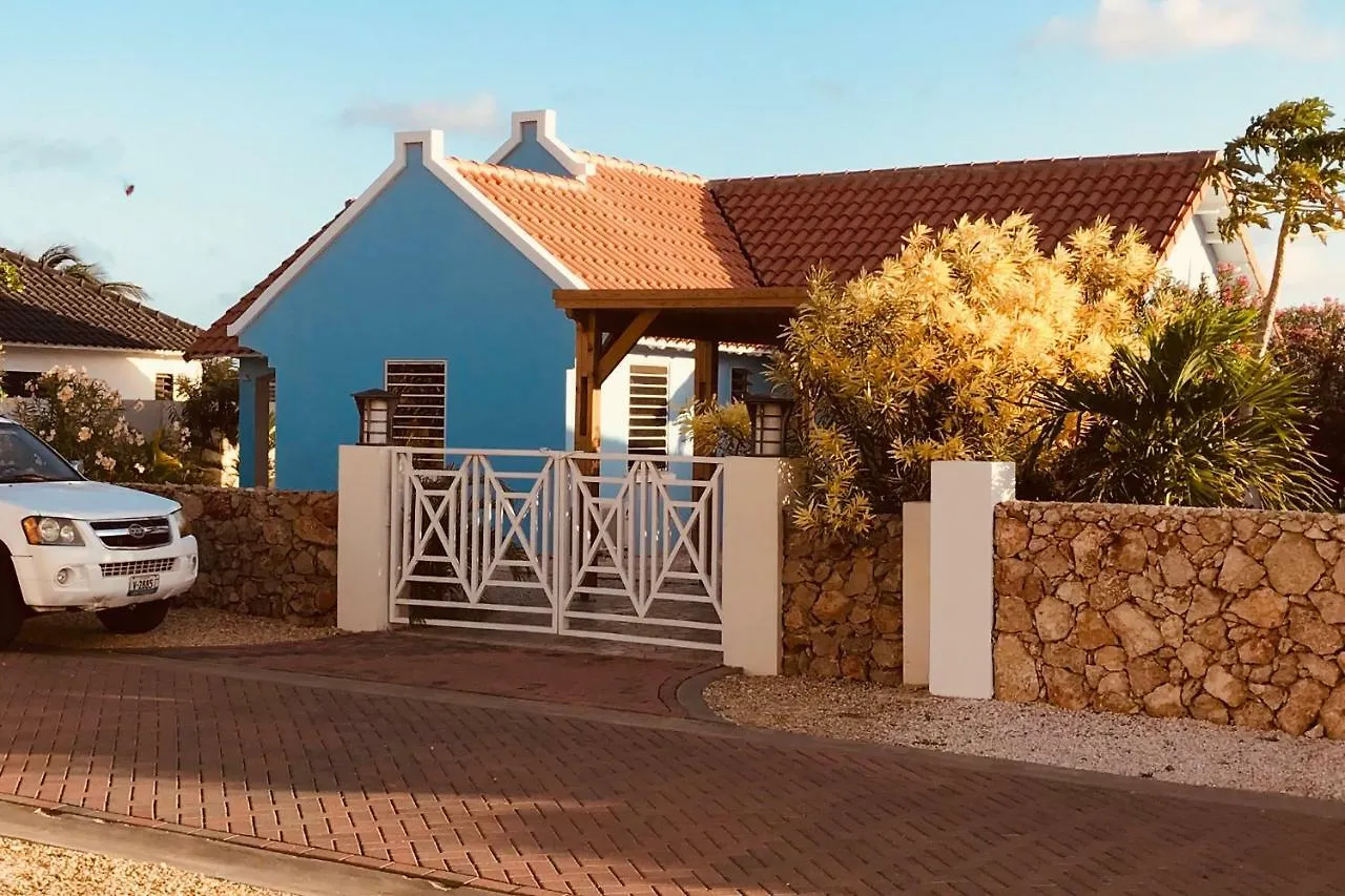 Bonaire Village Кралендейк Бонайре, Синт-Эстатиус и Саба