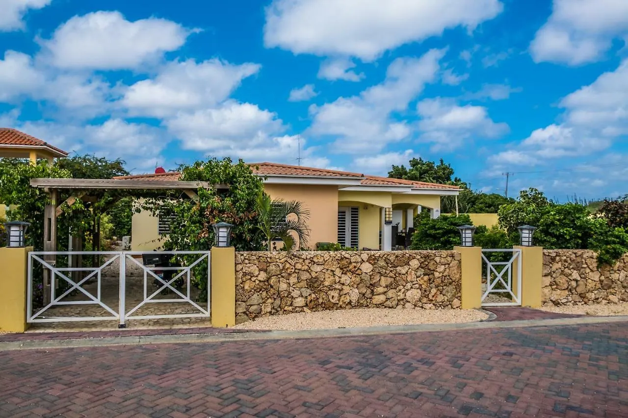 Bonaire Village Кралендейк 0*,  Бонайре, Синт-Эстатиус и Саба